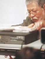 Thumb 2001 v01 i032 a004 i001