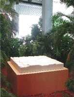 Thumb 2004 v01 i039 a003 i001