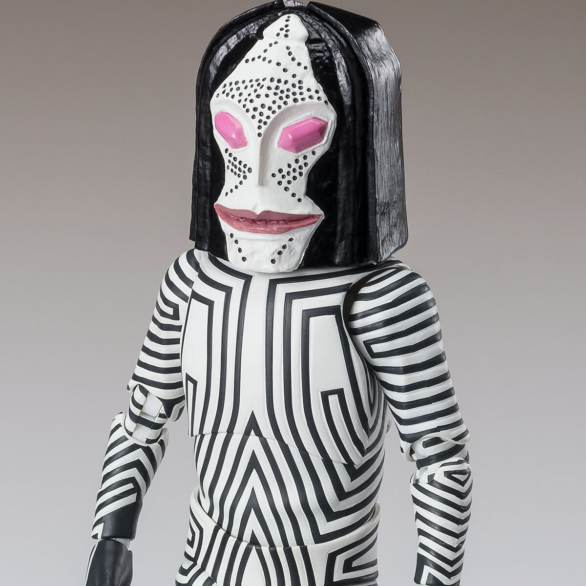 sssmsnss ウルトラマン DADA フィギュア 完品 Amazon.com: TAMASHII NATIONS - Ultraman - Dada, Bandai Spirits