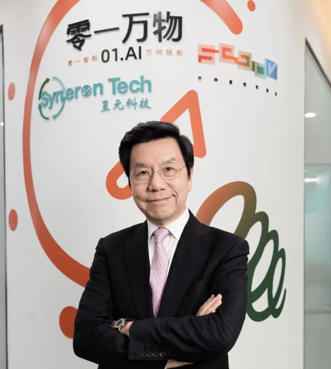 2024大模型之战：从技术浪漫到落地求生丨封面故事