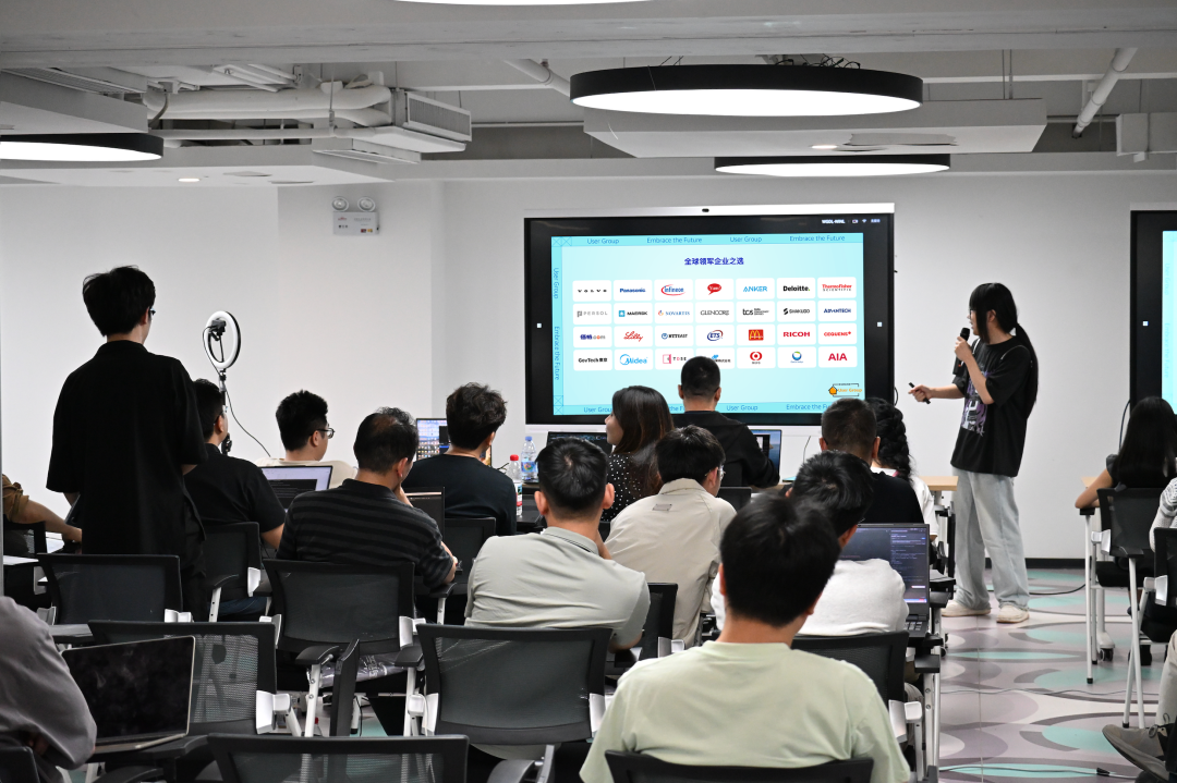 Dify 开放插件生态：赋能企业 AI 应用创新与智能化转型