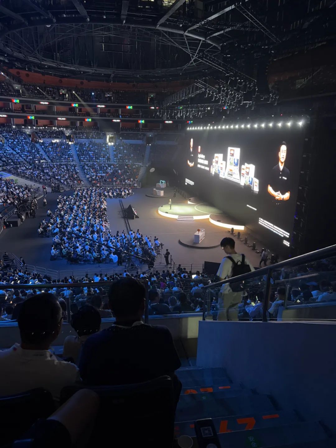 北大出品:全球首个支持生成华为鸿蒙应用的AI Agent来了