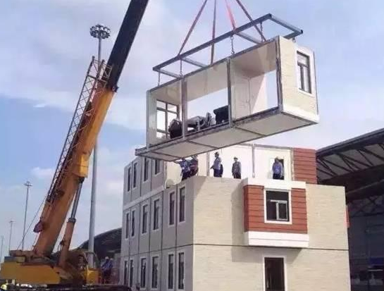 我们不再是“码农”，而是AI时代的“建筑师”