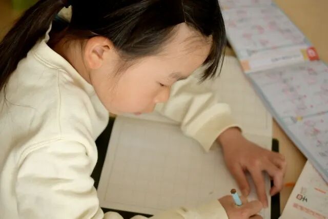 想被AI取代的妈妈们
