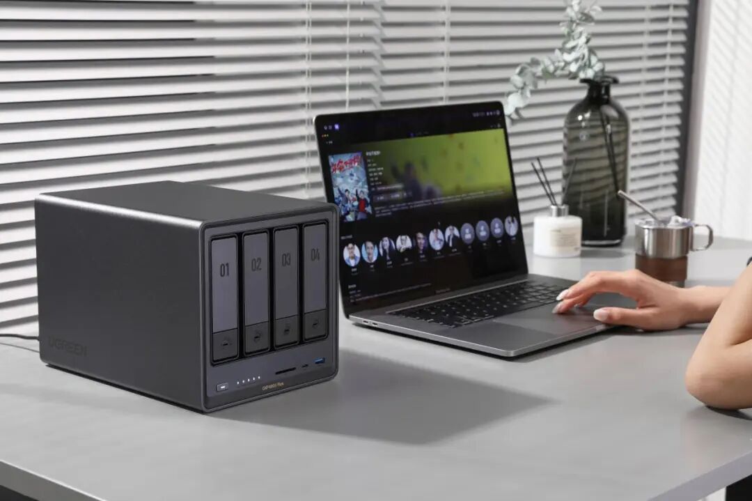 探展绿联：原生内嵌 MiniMax，OpenClaw 开箱即用，AI NAS 正在破圈